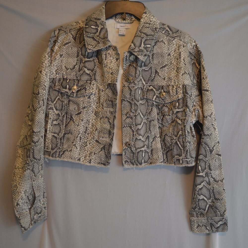 Faux snakeskin crop jacket women Forever 21 size small Y2K